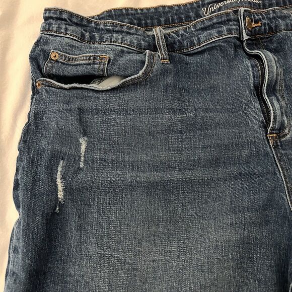 Plus Denim Boyfriend Shorts Women Stretch Size 22W Distressed Universal Threads - Picture 5 of 9